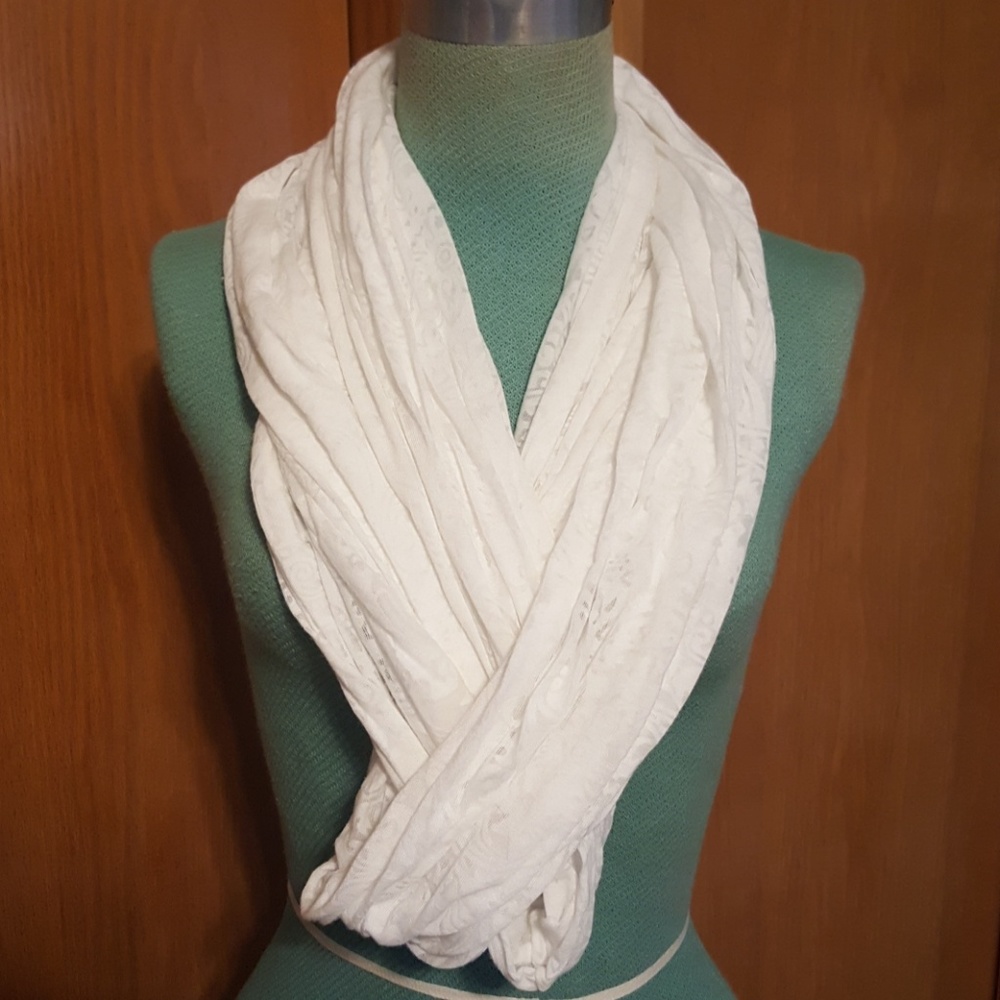 Infinity Scarf - Picture 4 of 5